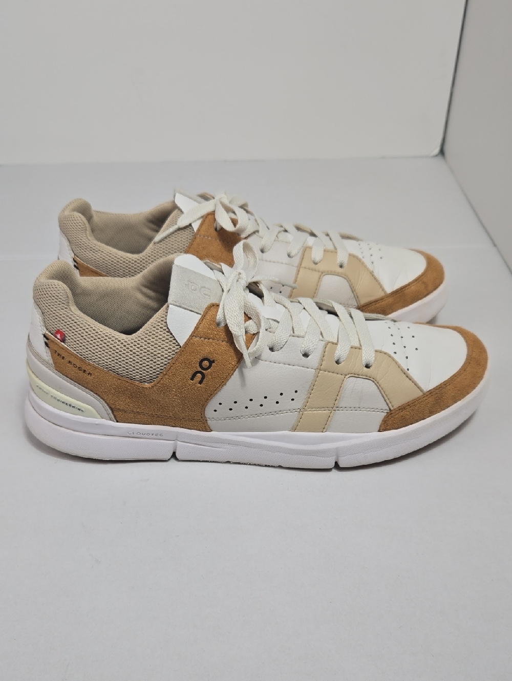On The Roger Cludhouse Almond / Sand Men's Sz 11.5